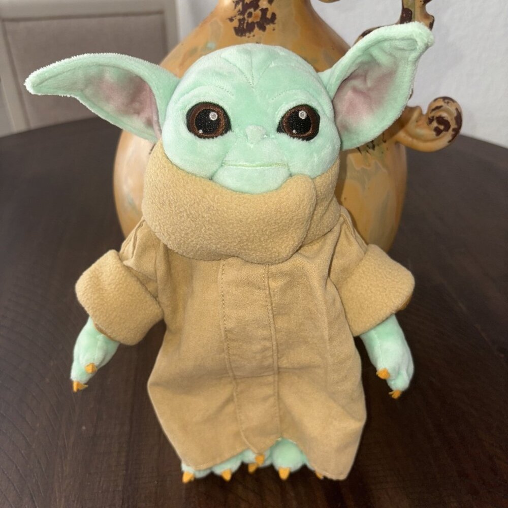 Official Disney The Child Baby Yoda 10” Grogu Plush Star Wars Mandalorian plush
